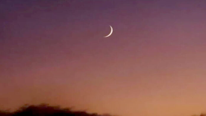 ईद 2023: शव्वाल का चांद नज़र आ गया, कल देशभर में अदा की जाएगी ईद-उल-फितर की नमाज